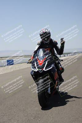 media/Jun-07-2025-TrackDaz (Sat) [[4413525952]]/B Group/grid/